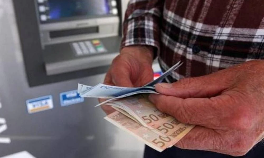 Πασχαλινό «δώρο»: Διπλή σύνταξη σε δήμαρχους και νομάρχες χωρίς να το ορίζει ο νόμος